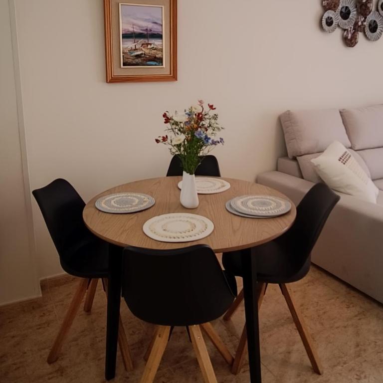 Apartment near Beach with Pool - Torrevieja PMT14 - Two-Bedroom Apartment - 11
