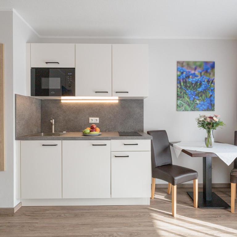 Gästehaus Köpf - Superior Ferienwohnung mit Balkon oder Terrasse zur Südseite - 9