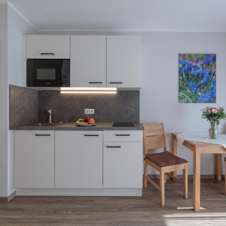 Gästehaus Köpf - Superior Ferienwohnung mit Balkon oder Terrasse zur Südseite - 7