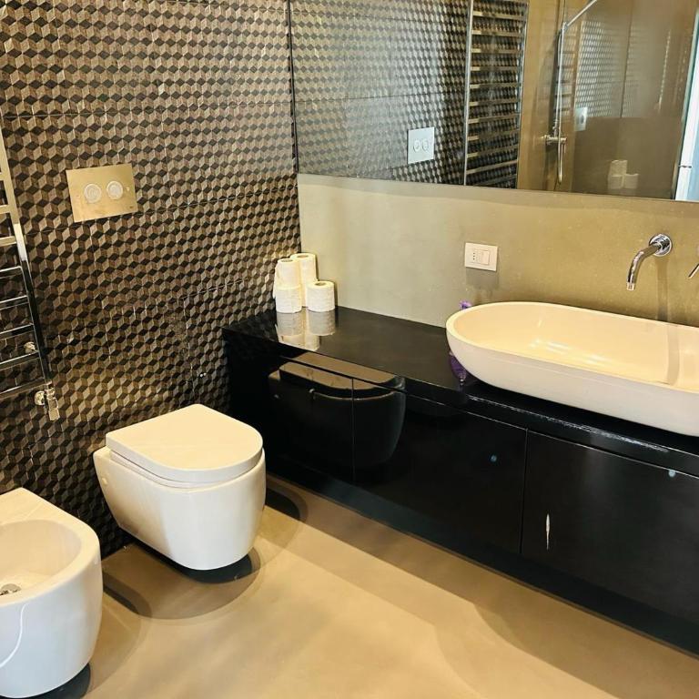 B&B Boutique - Double Room with Private Bathroom - 5