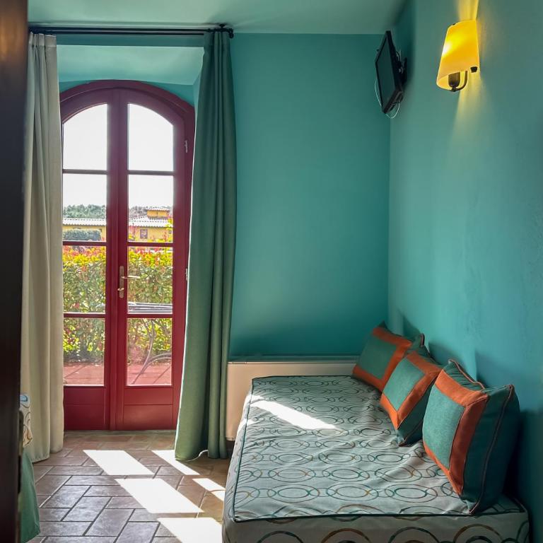 Apartments in Villetta Terre Rosse - Two-Bedroom Apartment with Garden (5 Adults) - 13