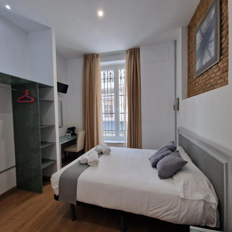 Hotel y Apartamentos Doña Lola - Habitación Doble Económica - 1
