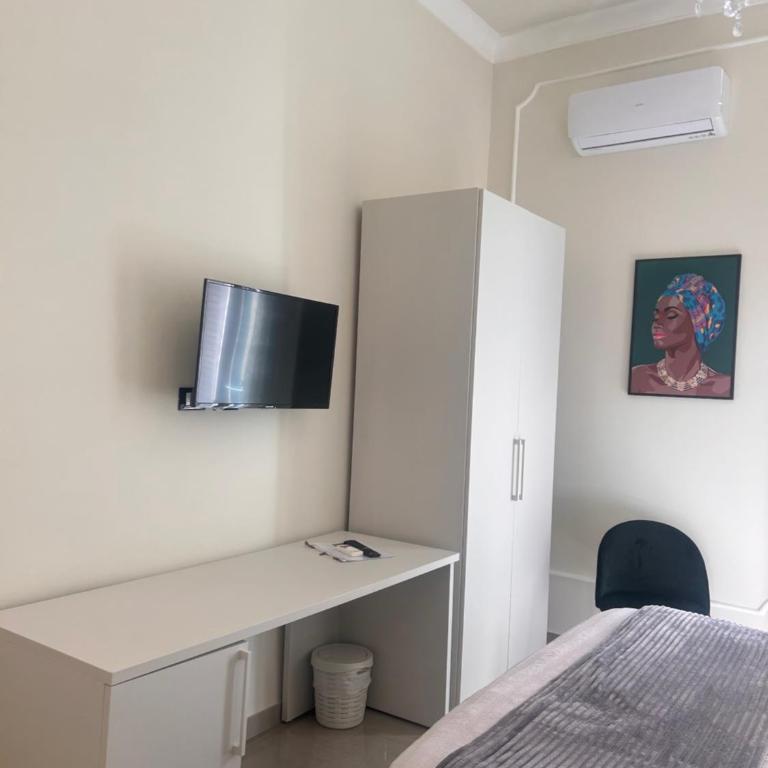 Amaris - Double Room with Private Bathroom - 43