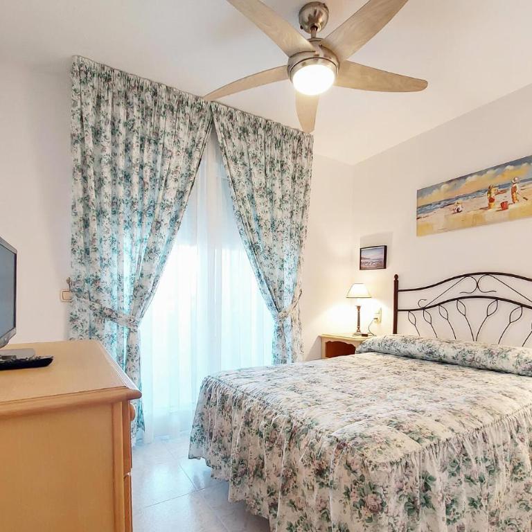 2 Bedroom Lovely Apartment In Benicàssim - Two-Bedroom Apartment - 10