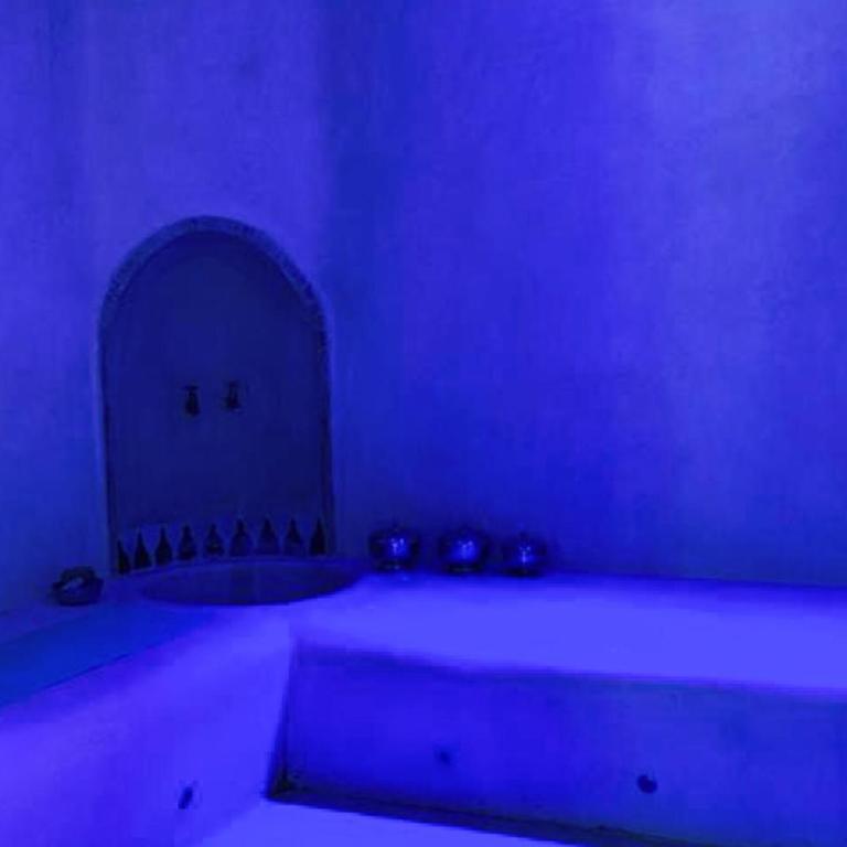 Awesome Home In Arles - Maison de Vacances 4 Chambres - 8