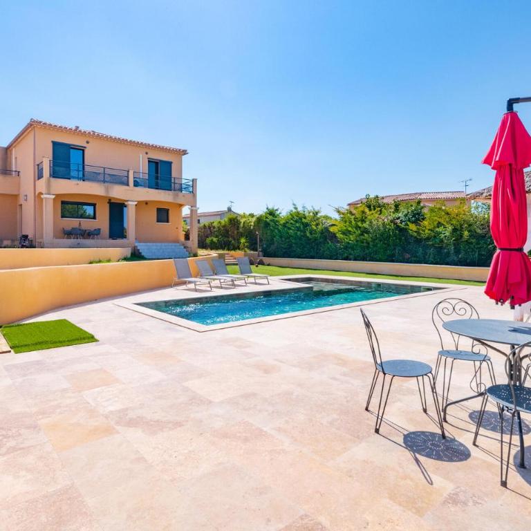 Awesome Home In Arles - Maison de Vacances 4 Chambres - 12