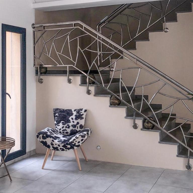 Awesome Home In Arles - Maison de Vacances 4 Chambres - 17