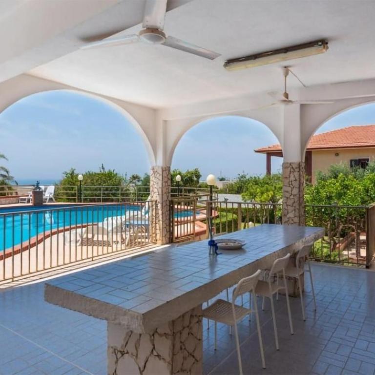 Lovely Home In Marina Di Ragusa - Five-Bedroom Holiday Home - 4