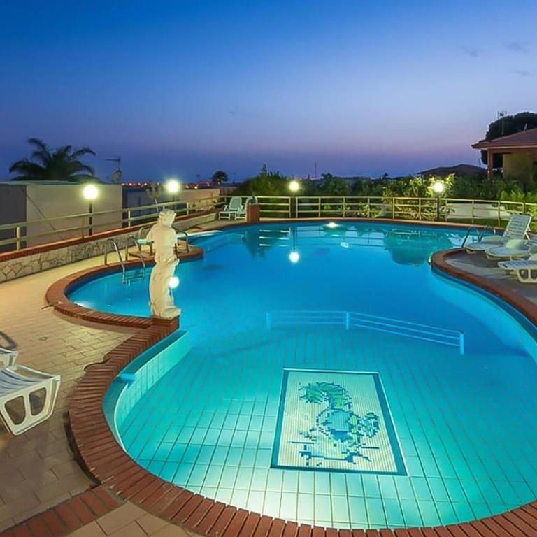 Lovely Home In Marina Di Ragusa - Five-Bedroom Holiday Home - 6