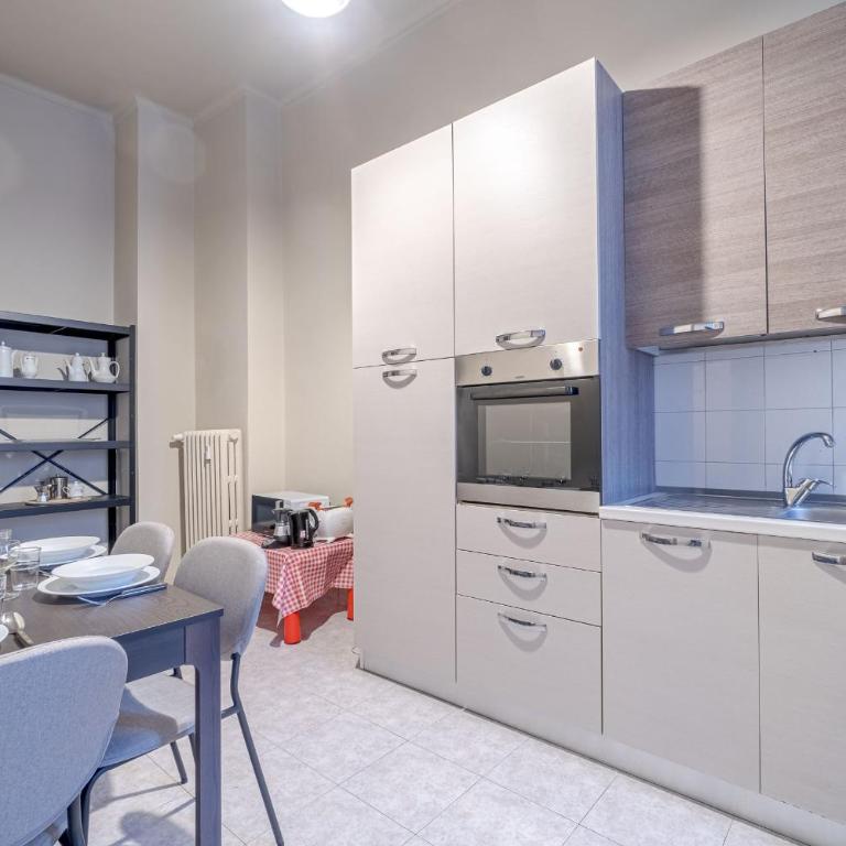 GuestHost - Inalpi Arena & MM Nizza Subway Flat - Appartamento con 2 Camere da Letto - 4