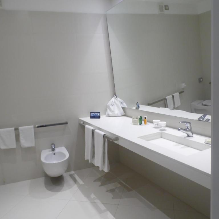 Hilton Sorrento Palace - Zimmer mit Kingsize-Bett - barrierefrei - 6