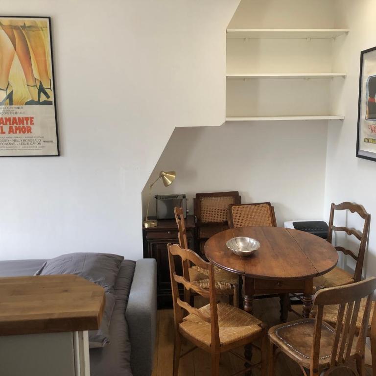 2 pièces sous les toits 6 personnes calme lumineux équipé - Appartement 1 Chambre - 9