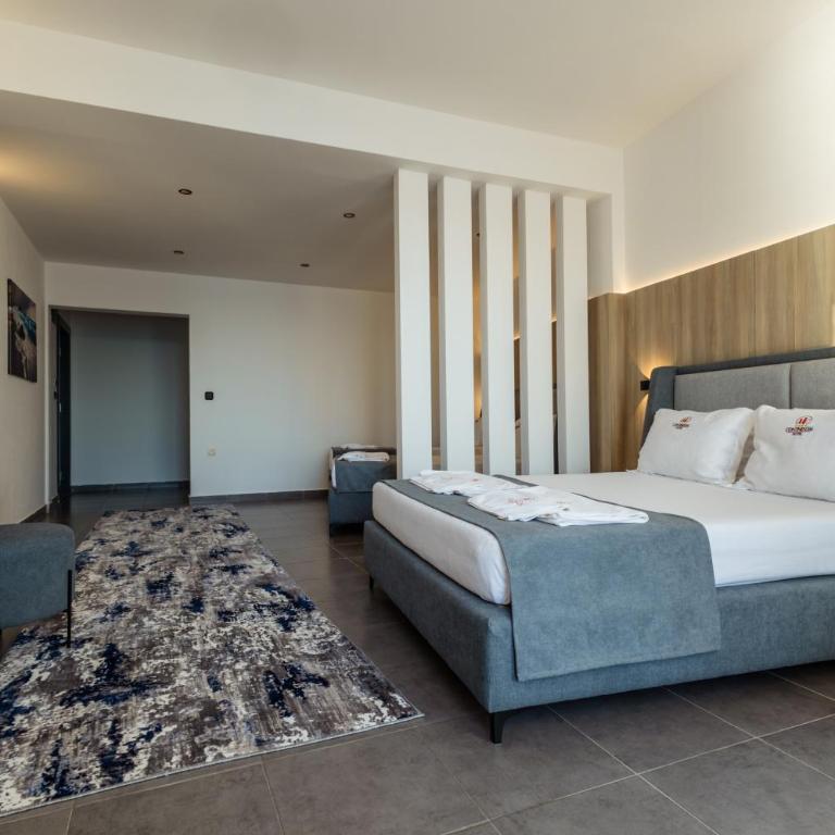 Continental Hotel - Porodična Soba sa Balkonom i Pogledom na More - 17