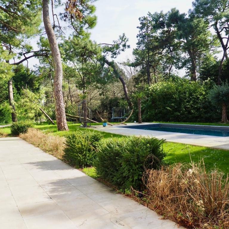 Villa avec piscine au coeur de la forêt - Villa - 5