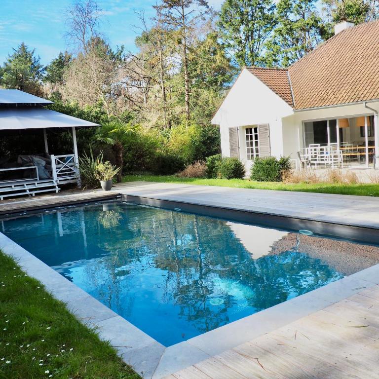 Villa avec piscine au coeur de la forêt - Villa - 3