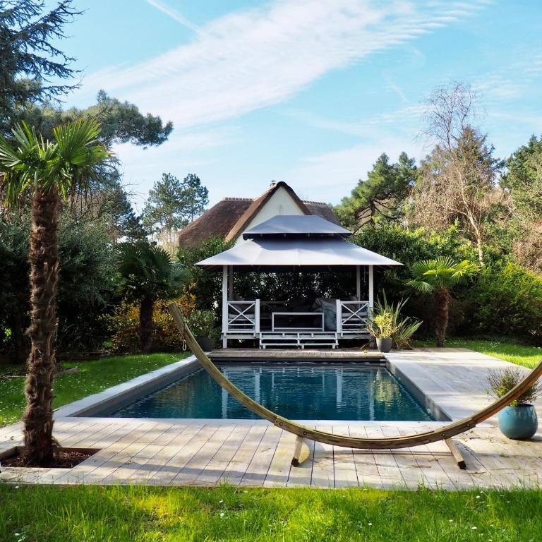 Villa avec piscine au coeur de la forêt - Villa - 26