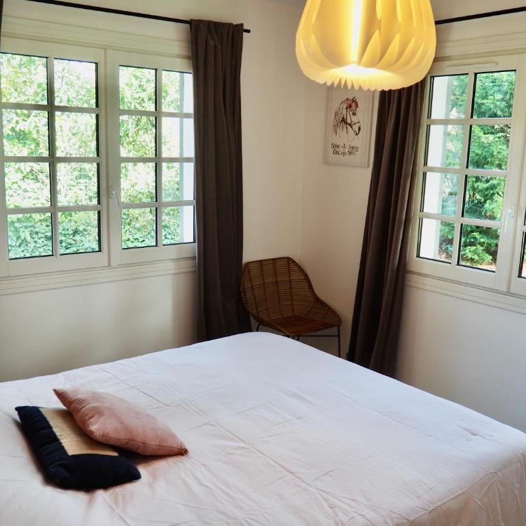 Villa avec piscine au coeur de la forêt - Villa - 16