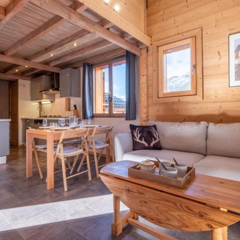 Alpine Escape Facing the Aiguille du Midi - Chalet - 3