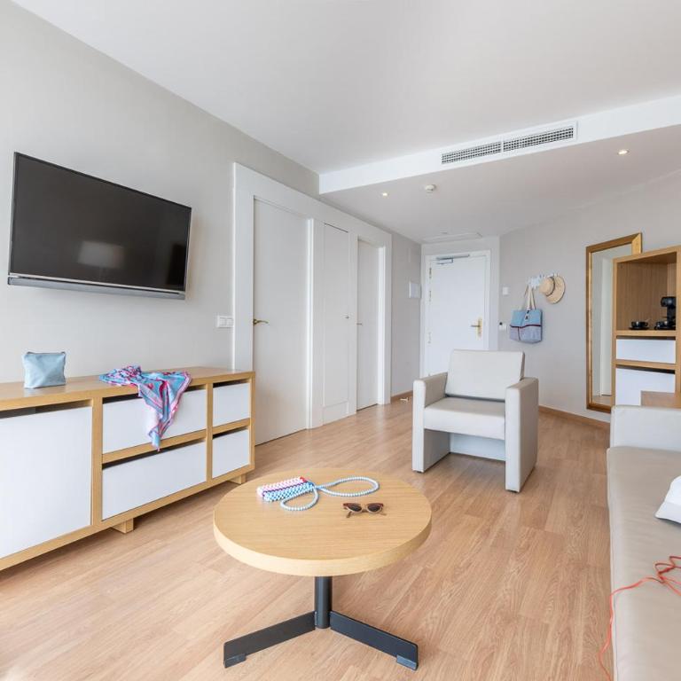 Estival Torrequebrada - Suite con vistas al mar (2 adultos + 2 niños) - 6