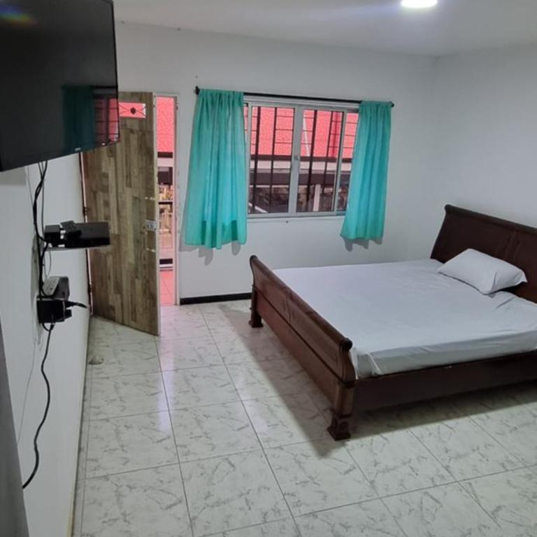 Casa grande en el centro de la cuidad - Apartamento con balcón - 6