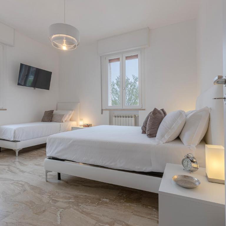 GuestHost - Ferrara Il Castello Dazzling Apartment - Two-Bedroom Apartment - 12