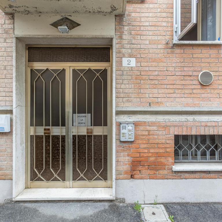 GuestHost - Ferrara Il Castello Dazzling Apartment - Two-Bedroom Apartment - 24