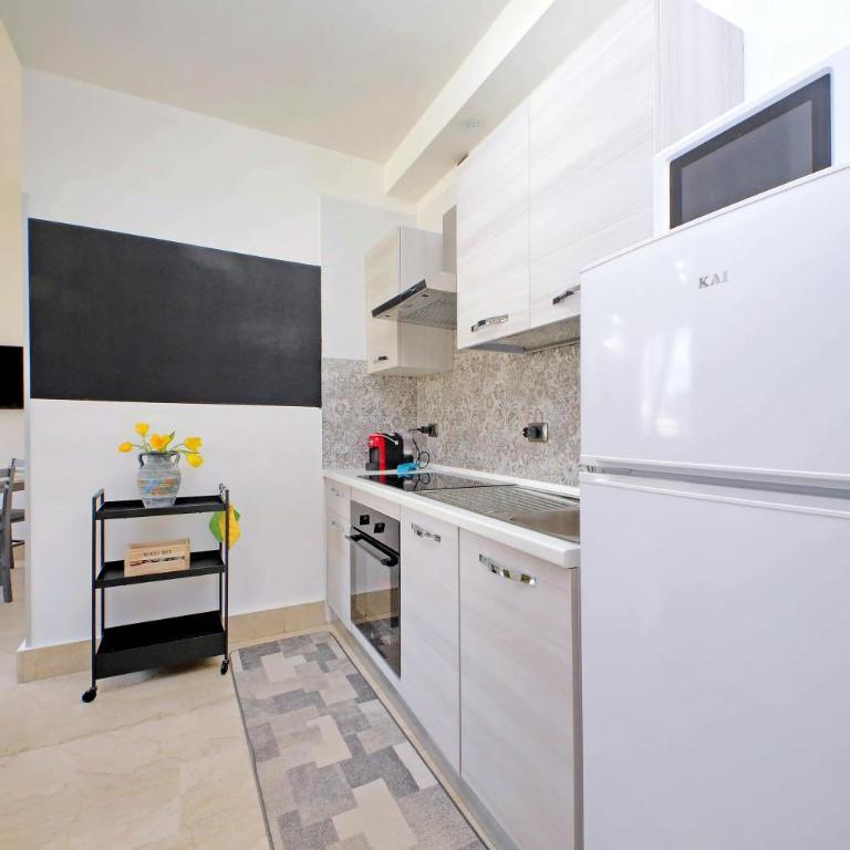 Homely Flat Porta Maggiore - Appartamento con 2 Camere da Letto - 10