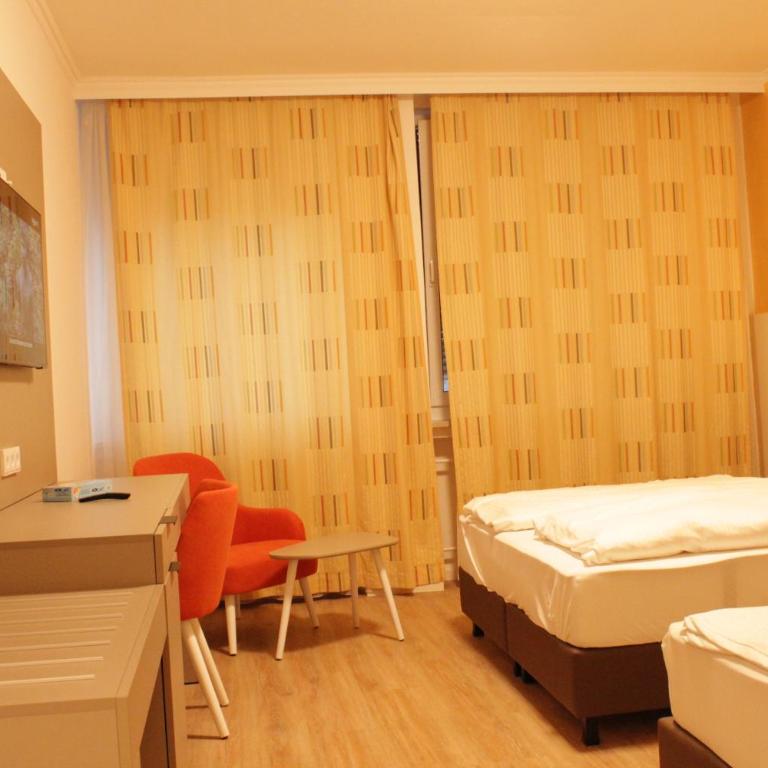 Isar City Hotel - Family Room with Shower - 9