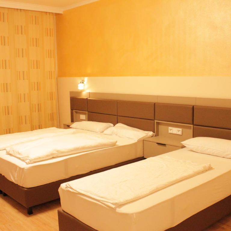 Isar City Hotel - Family Room with Shower - 8