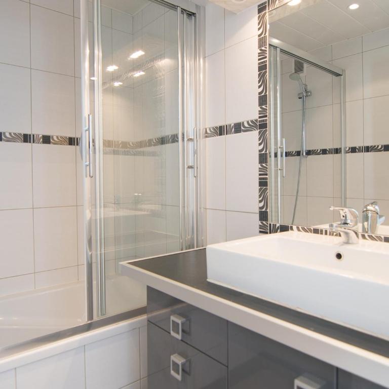 Appartement 2 Pièces, Près des Pistes, Balcon et Wifi Gratuit - FR-1-449-99 - Appartement (5 Adultes) - 14