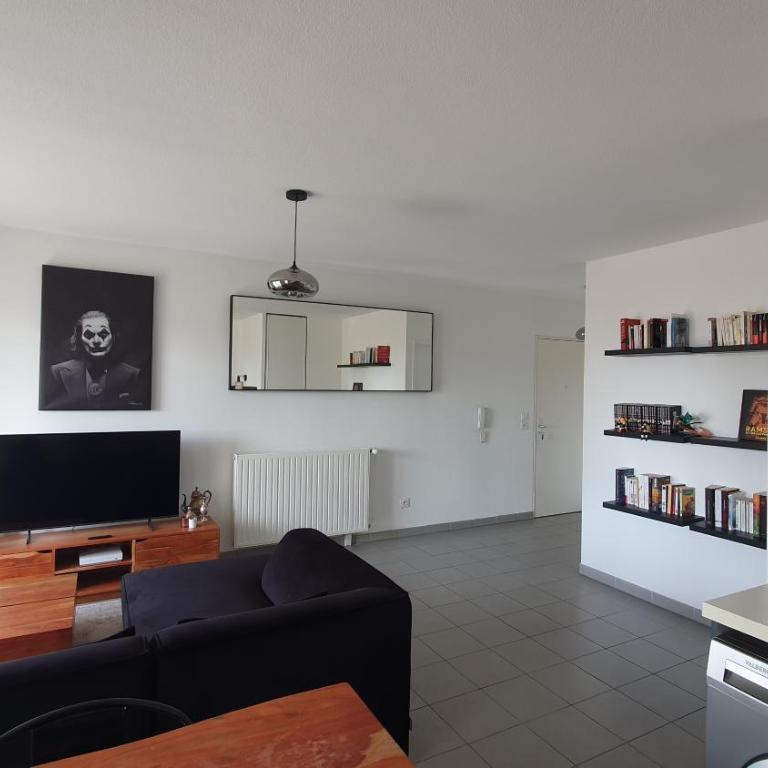 Appartement 3 pièces + terrasse - Apartamento de 2 dormitorios - 1