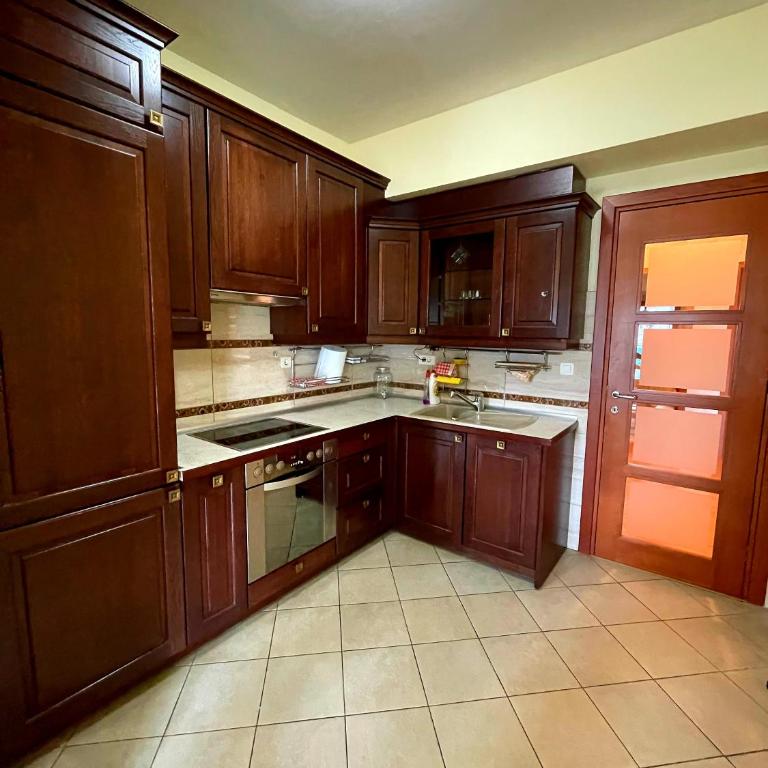 Central Rusitc Apartment - Two-Bedroom Apartment - 7