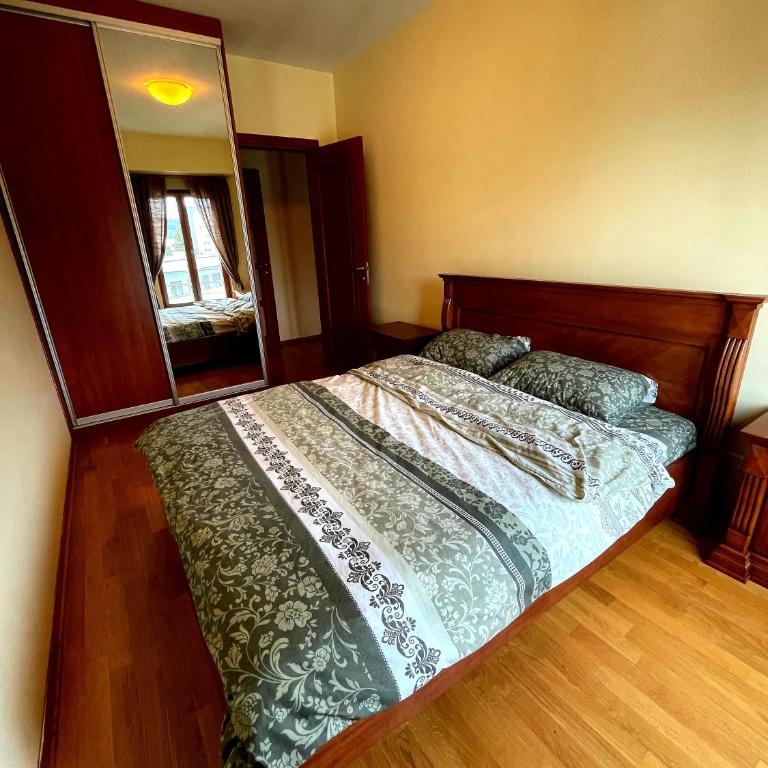 Central Rusitc Apartment - Two-Bedroom Apartment - 6