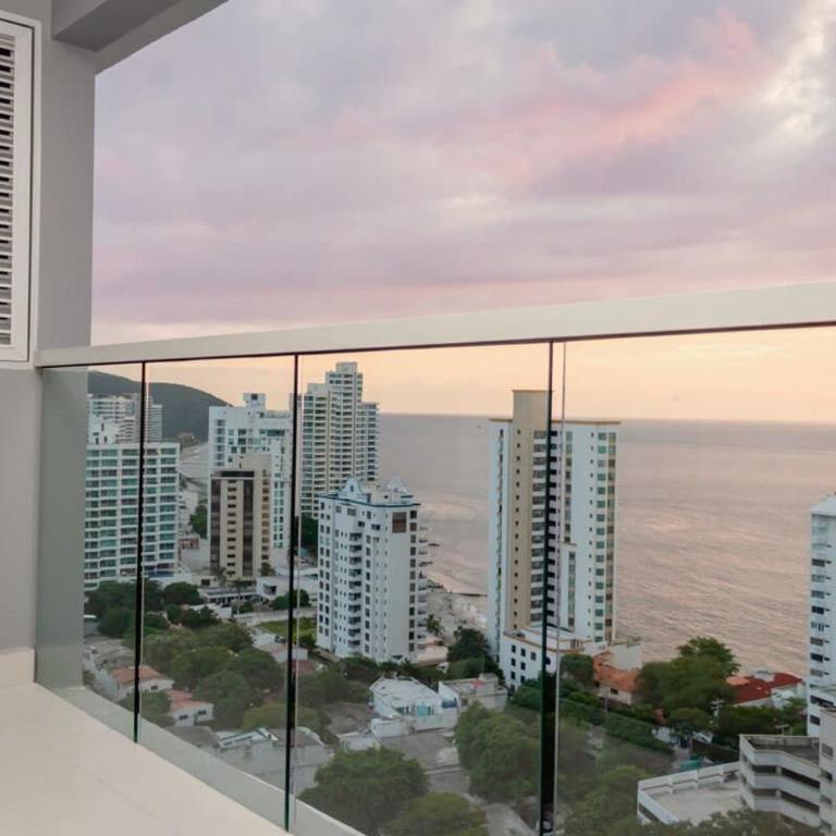 Exclusive Luxury Jr Suite 1BRD By ENCOR - Apartamento - 11