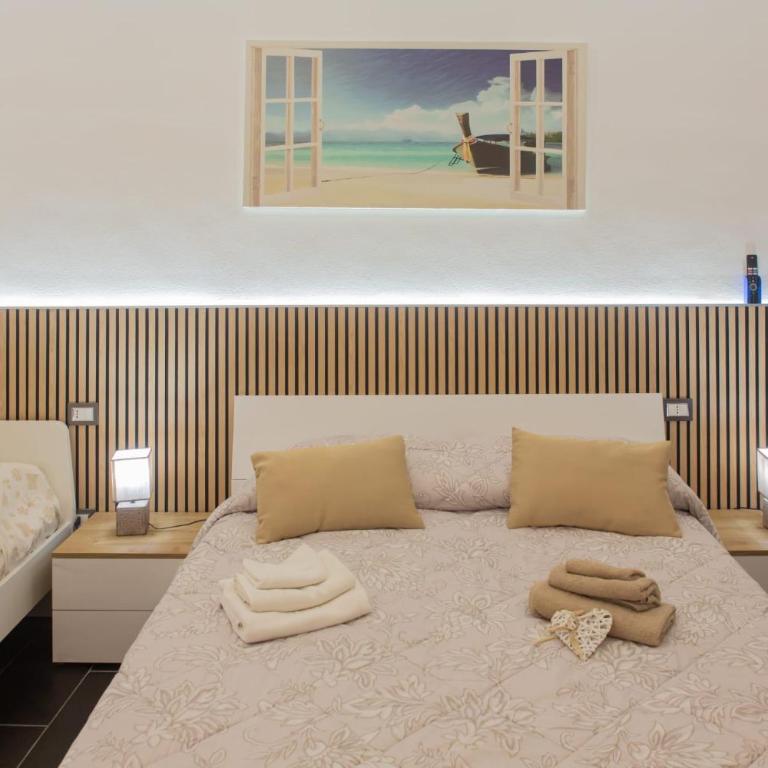 Il sole nel cuore - Ampia Camera Matrimoniale/Doppia con Letti Singoli - 23