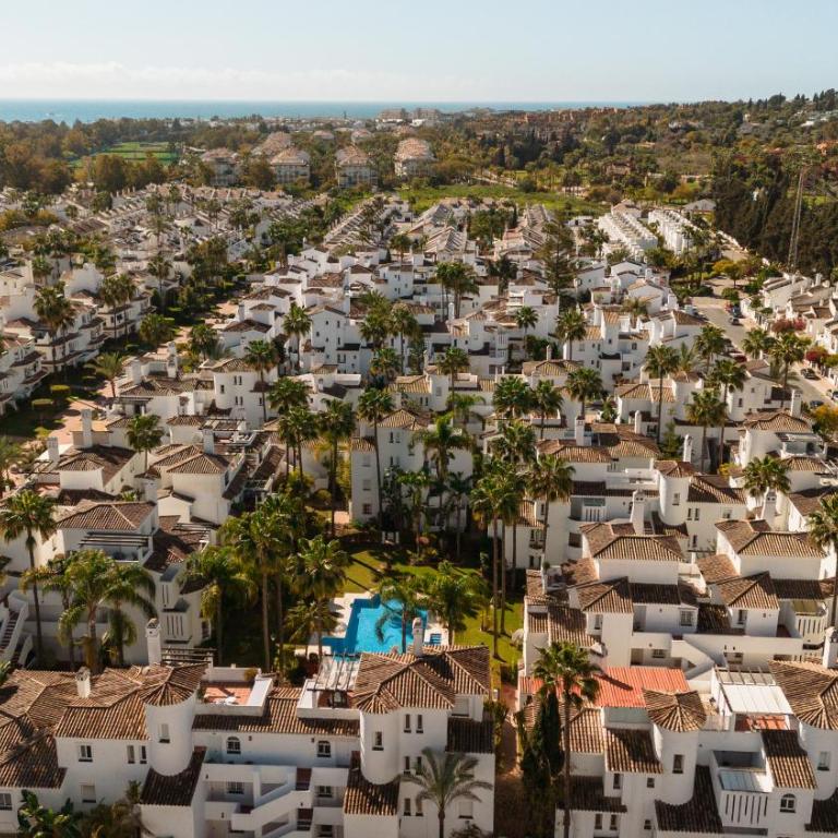Apartment in Marbella near Golf and Beach - Three-Bedroom Apartment - 32