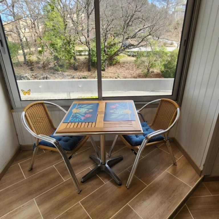 Studio Garrigues Gréoux les bains curistes Thalatherme - Apartment mit 1 Schlafzimmer - 3