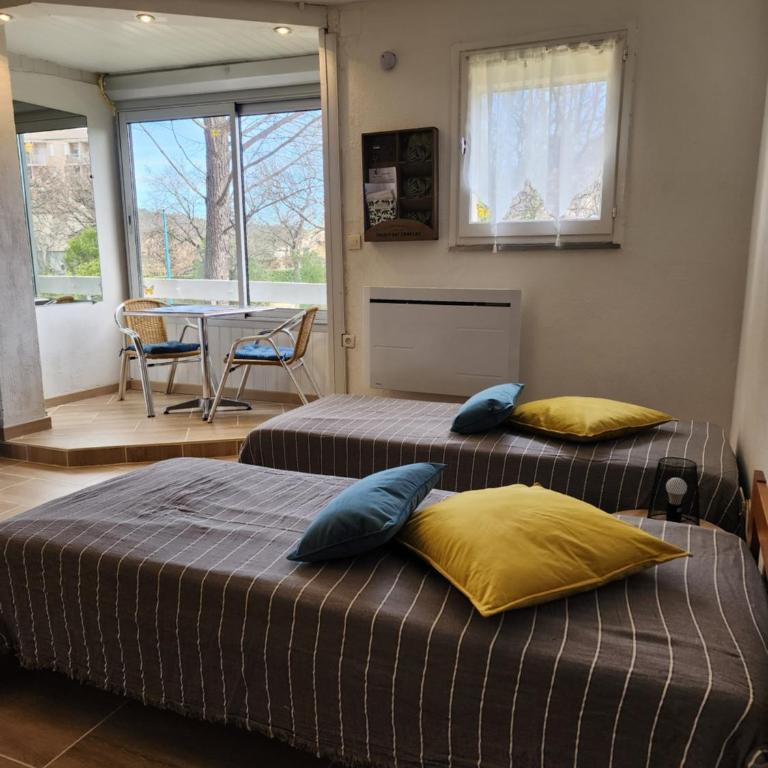 Studio Garrigues Gréoux les bains curistes Thalatherme - Apartment mit 1 Schlafzimmer - 1