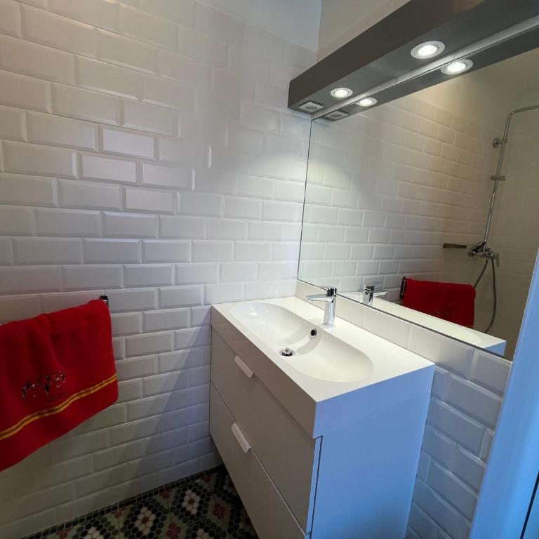Maison de Majorque-Appartements - Apartment 2 with Balcony 2nd floor - 22