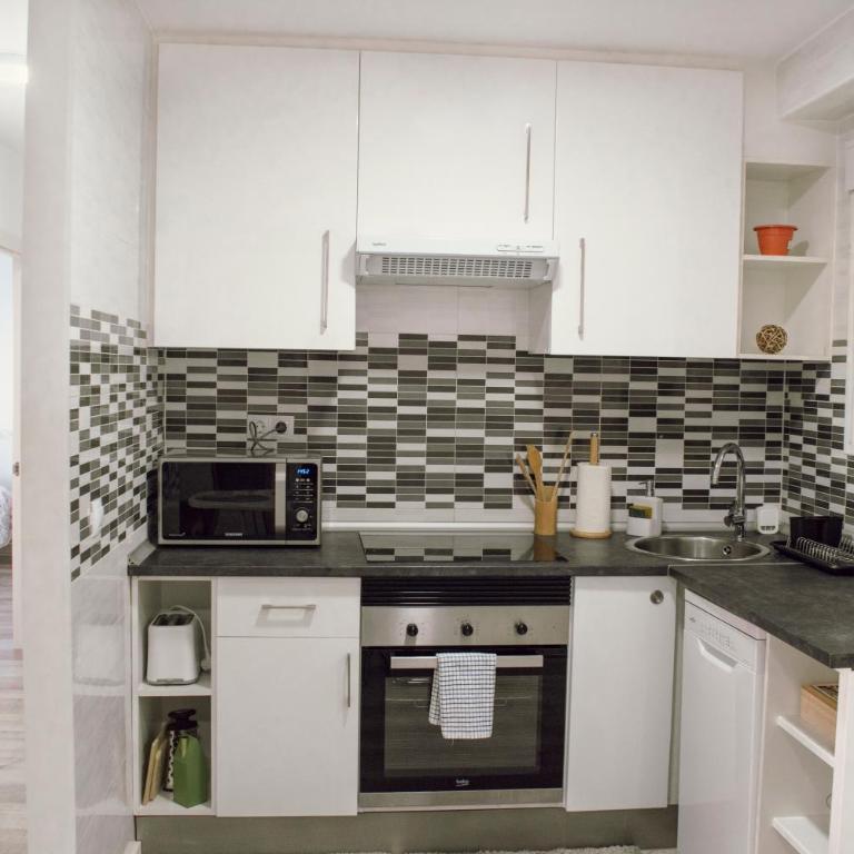 El Camino Del Mar - Three-Bedroom Apartment - 4