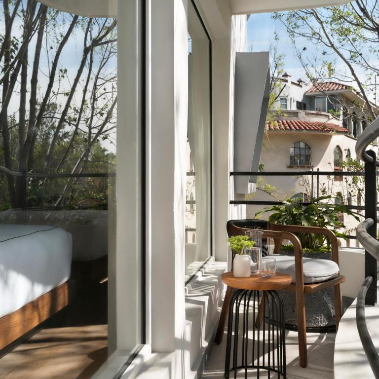 Kimpton Virgilio Polanco by IHG - Premium Queen Room with Two Queen Beds and Balcony - 1