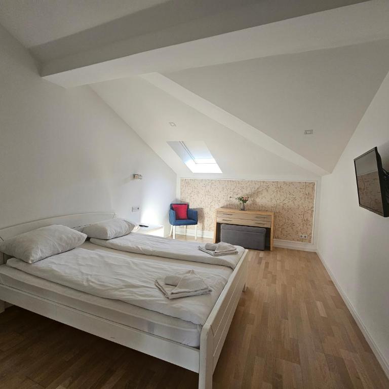 City Hall ApHEARTment - Apartman sa 2 Spavaće Sobe - 10