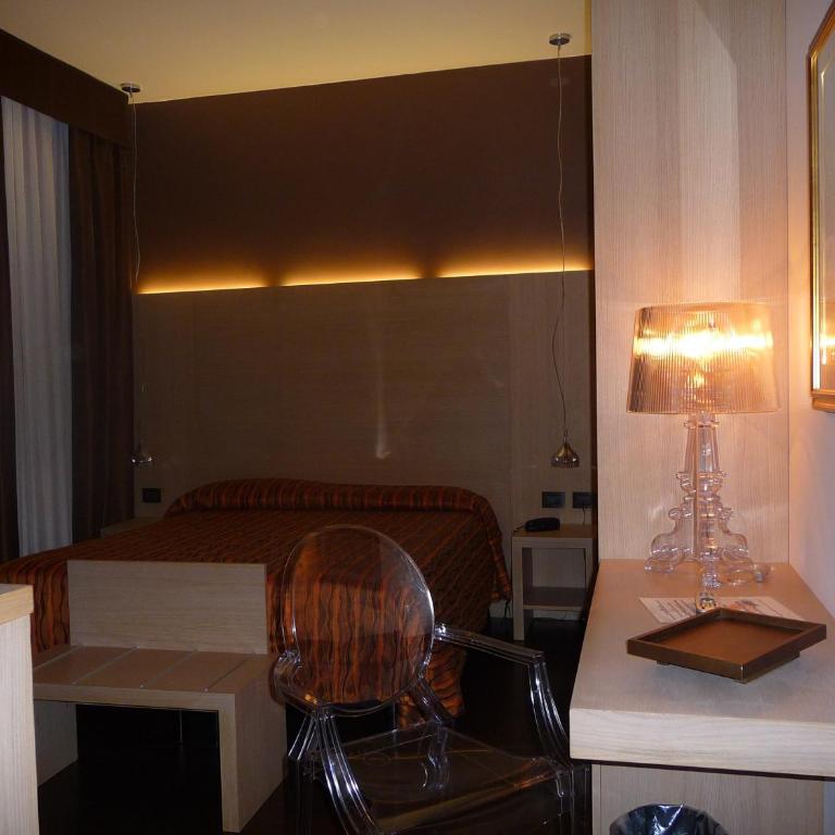 Hotel Paris - Camera Tripla - 5