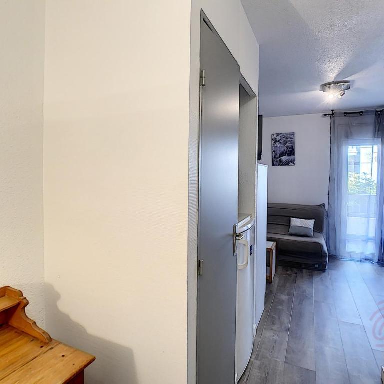 Charmant F2 avec Balcons, Proche Thermes, Animaux Acceptés, Wifi, Ascenseur, Parking Gratuit - FR-1-451-206 - Apartamento de 1 dormitorio - 5