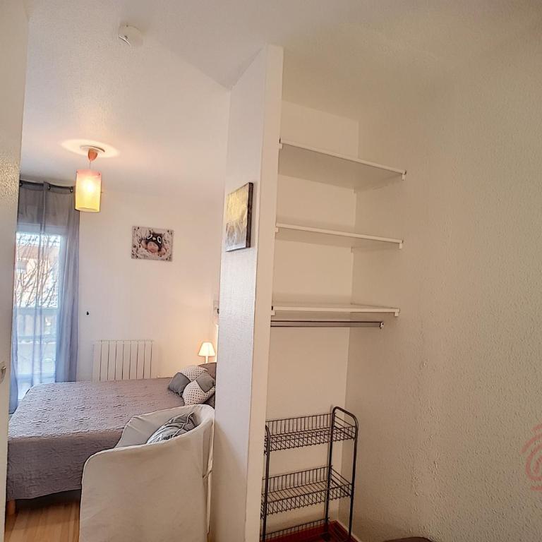 Charmant F2 avec Balcons, Proche Thermes, Animaux Acceptés, Wifi, Ascenseur, Parking Gratuit - FR-1-451-206 - Apartamento de 1 dormitorio - 12