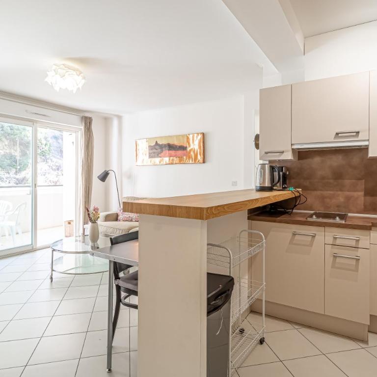 1 bedroom apartment Near Monaco Train Station - Chambre Simple - 11