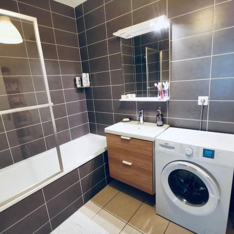 Le cosy montpelliérain T3 avec parking - Two-Bedroom Apartment - 5