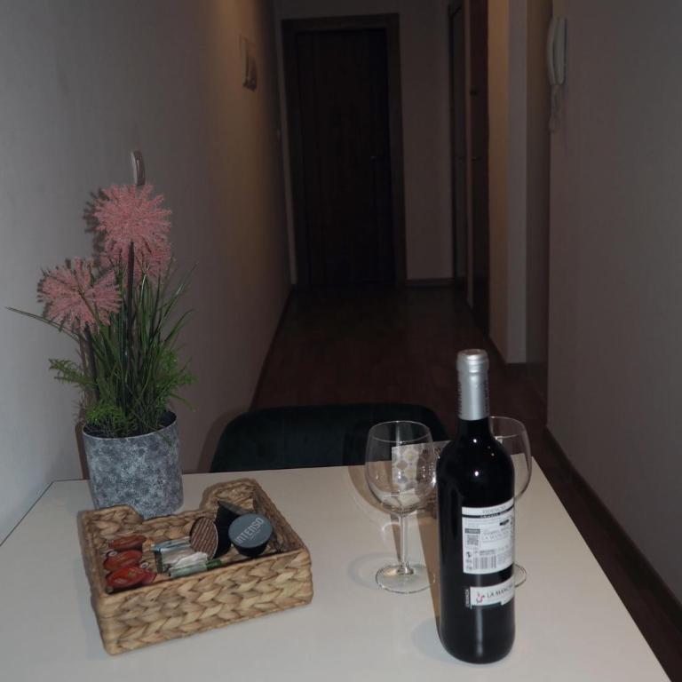 Habitación centro - Two-Bedroom Apartment - 6