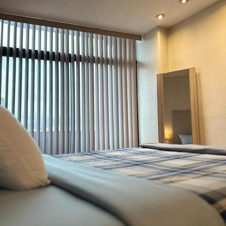 GGG Stay & Wellnest - Double Room with Balcony - 13
