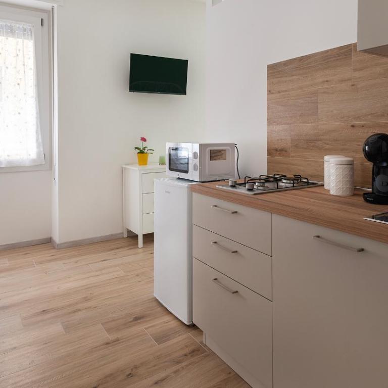 Ombra i Sol apartments - Apartment with Balcony - 5